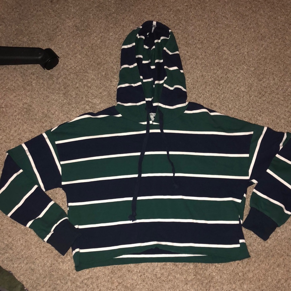 crop top hoodie